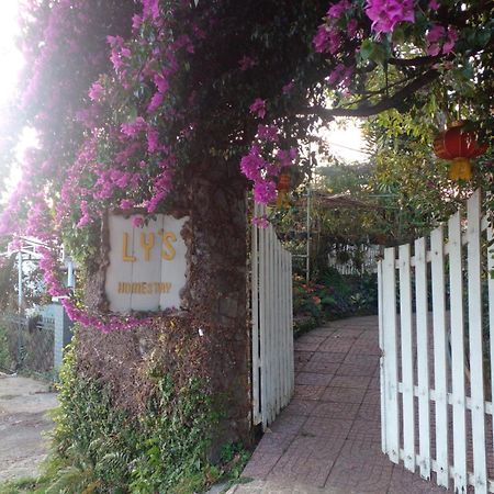 Ly'S Homestay Gia Nghia Exteriör bild